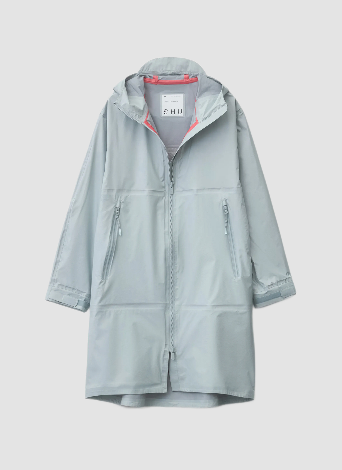 Все, кроме бежевого тренча (ну почти). 20 вариантов верхней одежды на весну — и все от локальных брендов (фото 39)