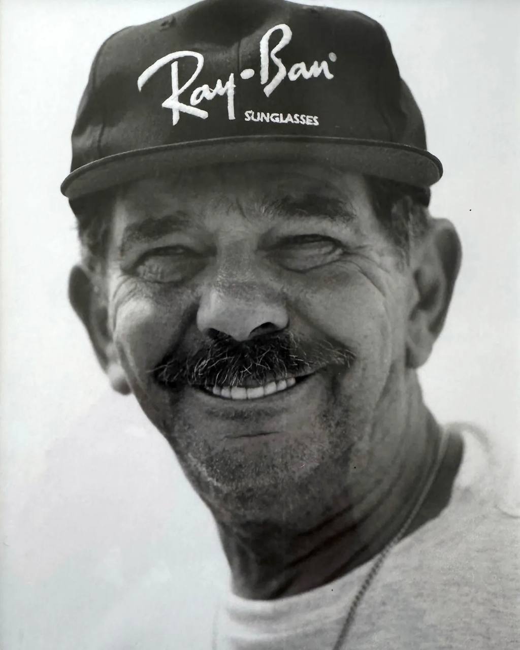 Ушел из жизни маркетолог Ray-Ban Норман Дэниел Салик (фото 1)