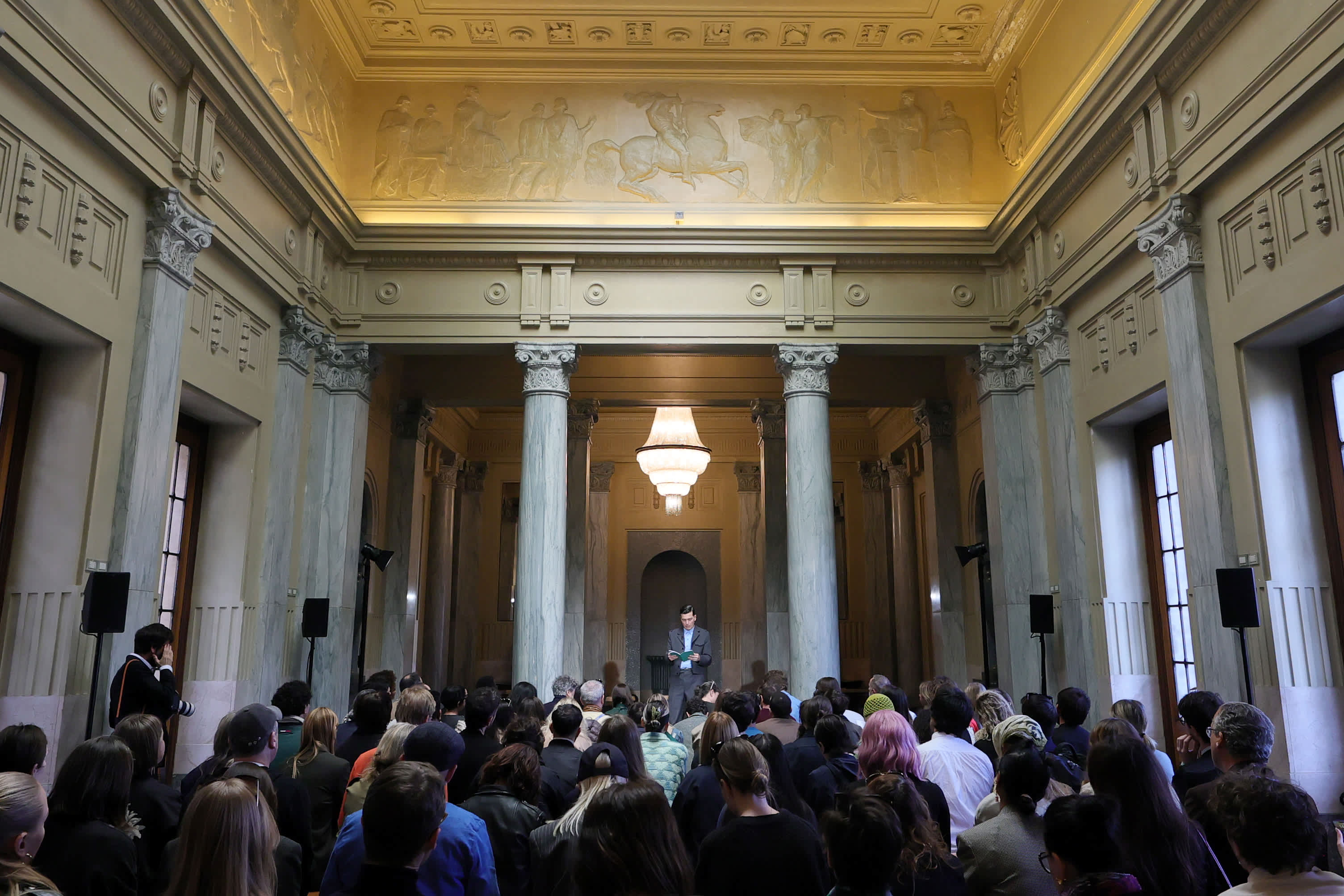 Prada открыл междисциплинарный симпозиум Prada Frames (фото 5)