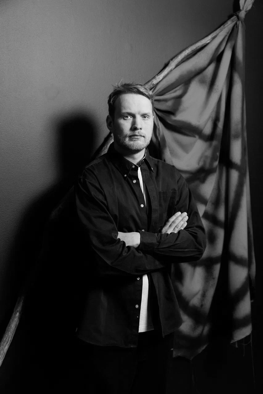 Художники рисуют для BURO.: Никита Dusto — о времени и цикличности (фото 1)