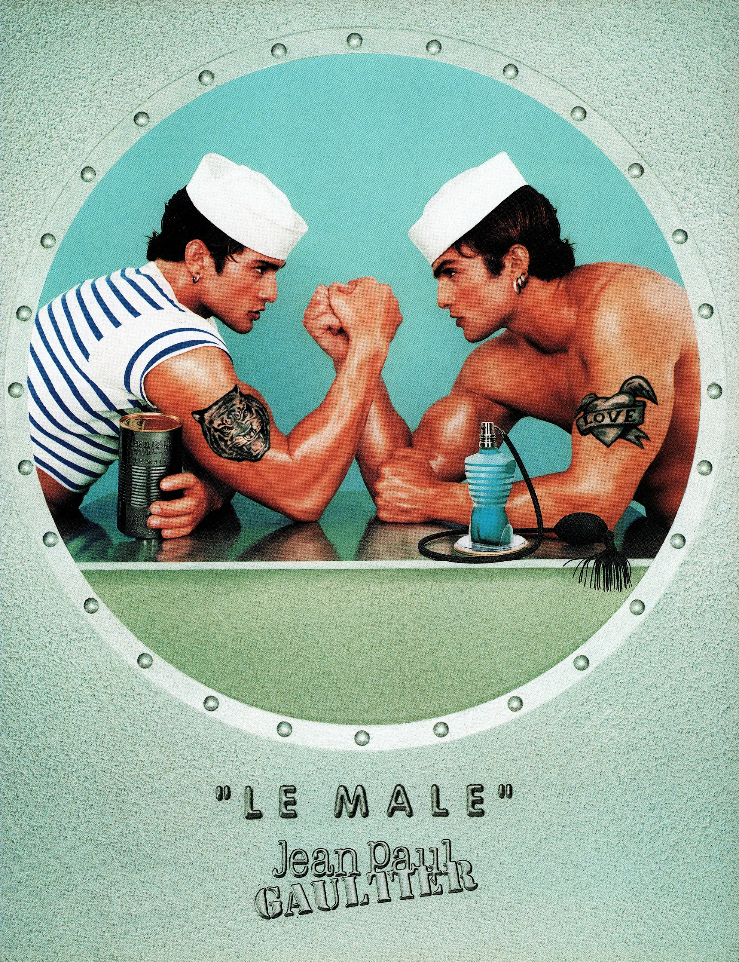 Конические бра и татуированные вещи: знаковые креативные решения Жана-Поля Готье (фото 12)