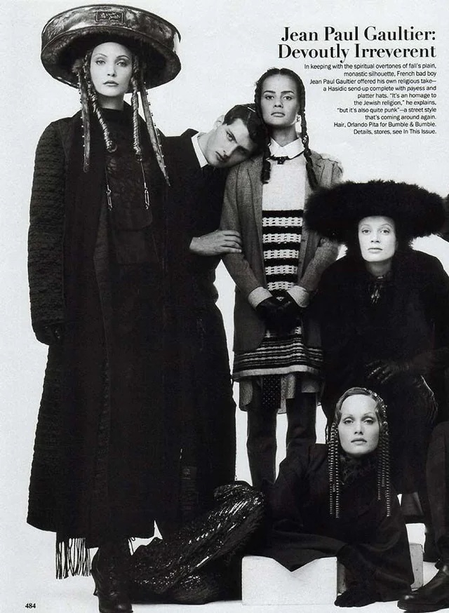 Конические бра и татуированные вещи: знаковые креативные решения Жана-Поля Готье (фото 47)