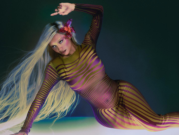 Конические бра и татуированные вещи: знаковые креативные решения Жана-Поля Готье (фото 60)