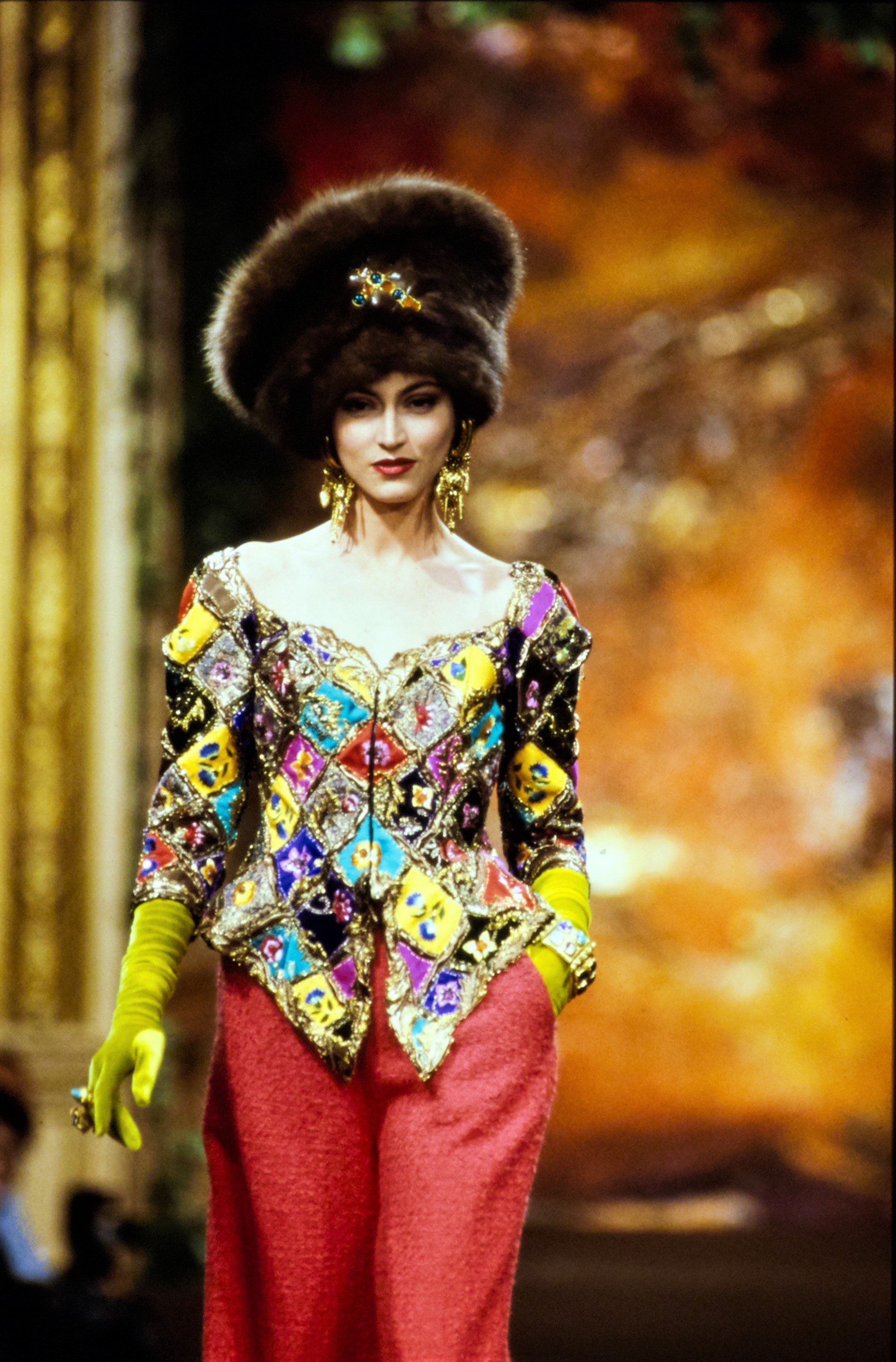 Кристиану Лакруа — 74! Что нужно знать об авторе того самого топа с крестом с обложки американского Vogue (фото 8)