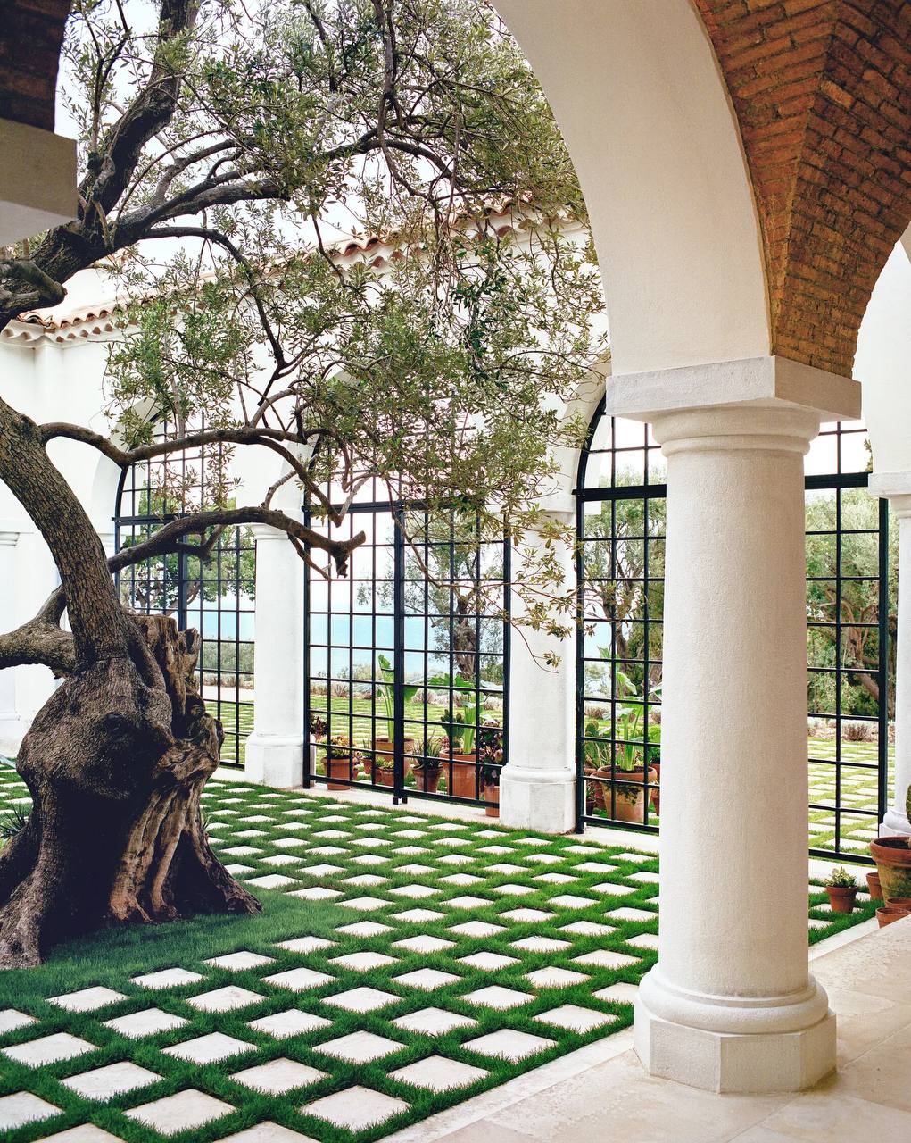 Chanel откроет отреставрированную виллу La Pausa на берегу Французской Ривьеры (фото 6)