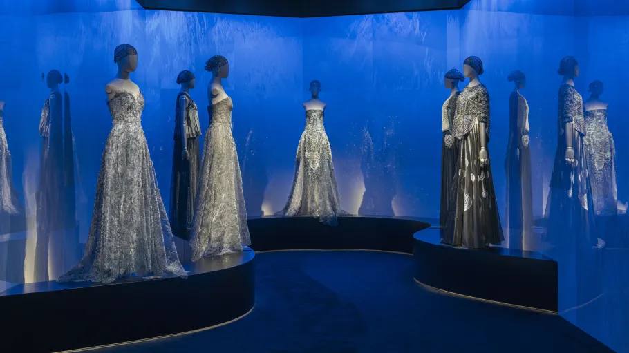 В Милане открылась ретроспективная выставка, посвященная кутюру Giorgio Armani (фото 1)