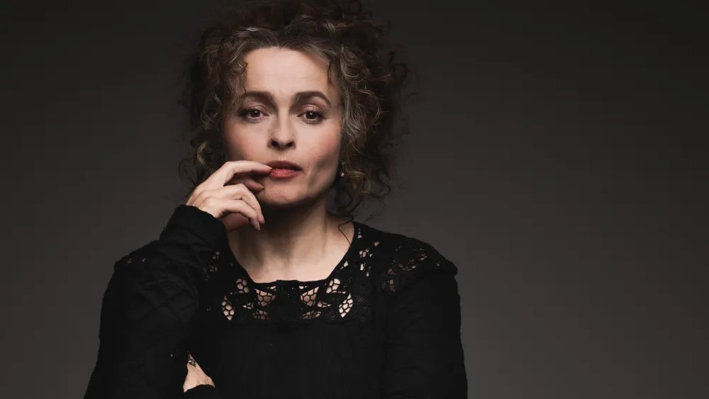 Хелена Бонем Картер и Клара Амфо проведут вечеринку Королевской академии искусств (фото 1)