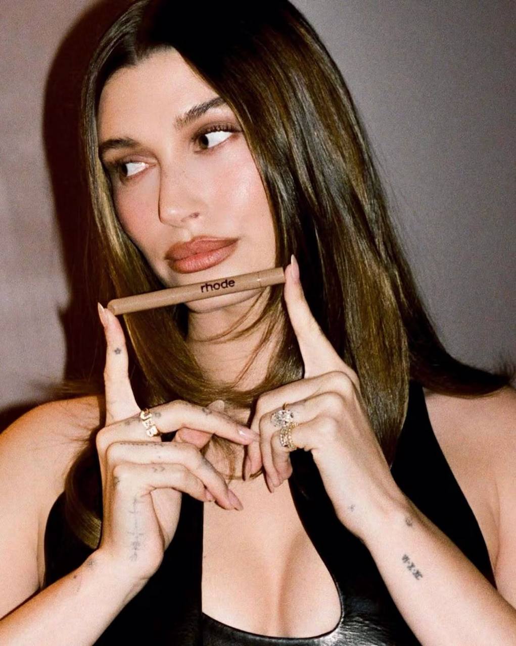 Хейли Бибер продала косметический бренд Rhode компании Elf Beauty (фото 1)