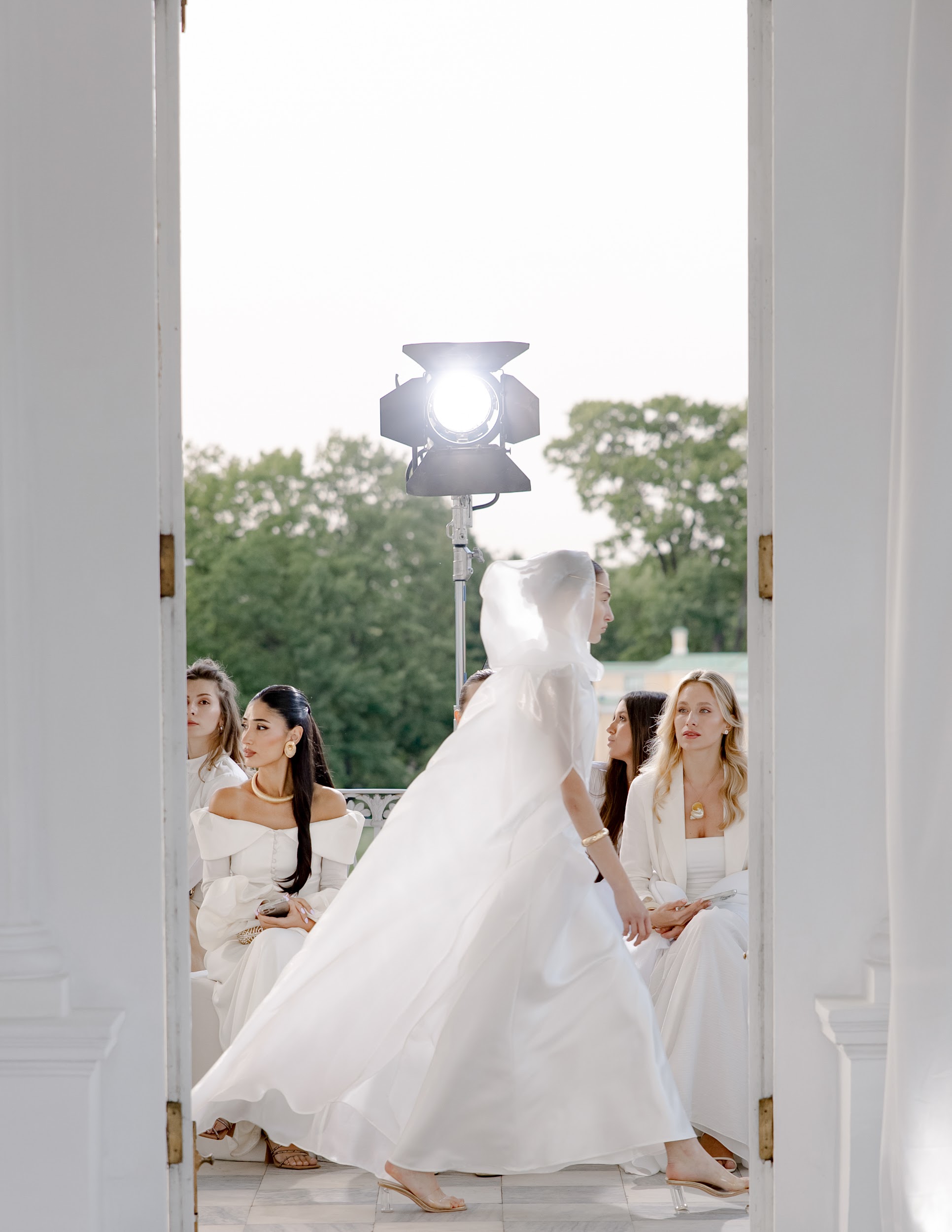 В Санкт-Петербурге состоялся показ новой коллекции бренда Lichi (фото 3)