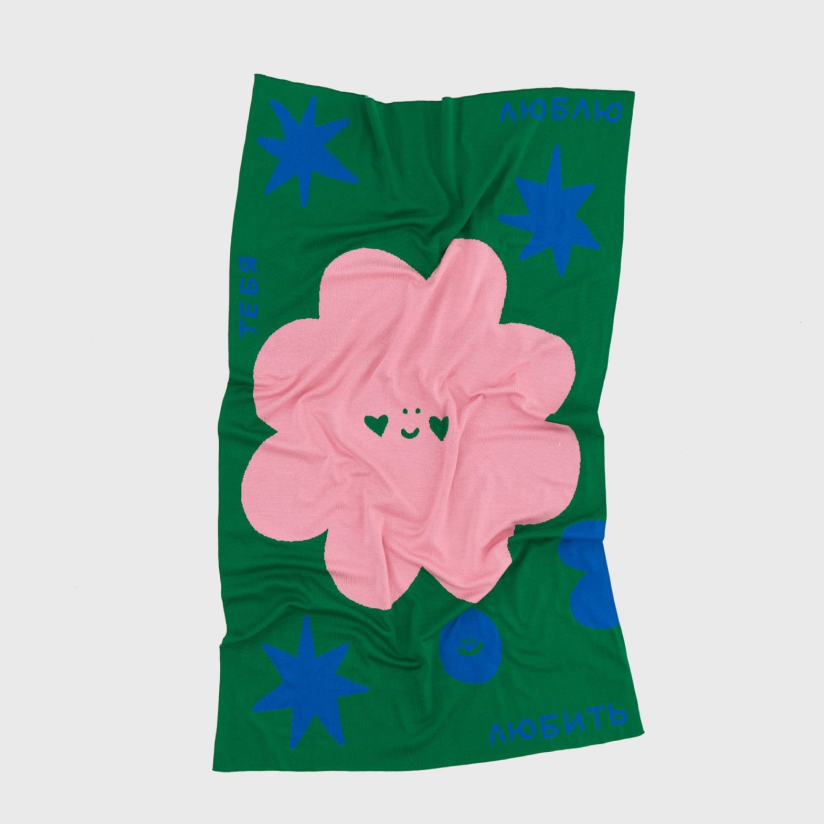 Полароид Fujifilm, уютный плед и резиновые сапоги в нежном фиалковом: что взять с собой на дачу. Выбор BURO. (фото 39)