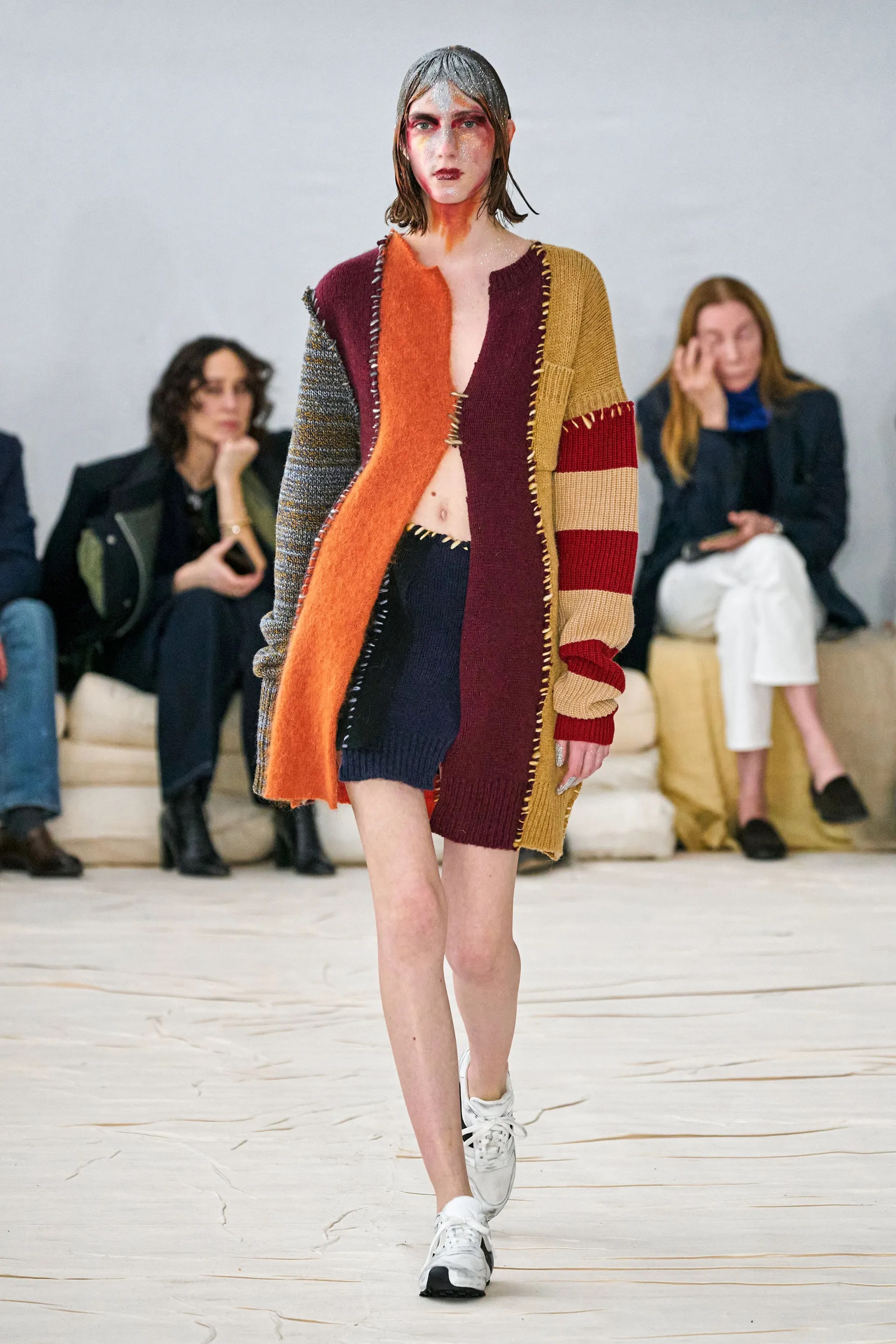 Ирония, швы наружу и право быть собой: 10 причин, по которым любили Франческо Риссо в Marni (фото 18)