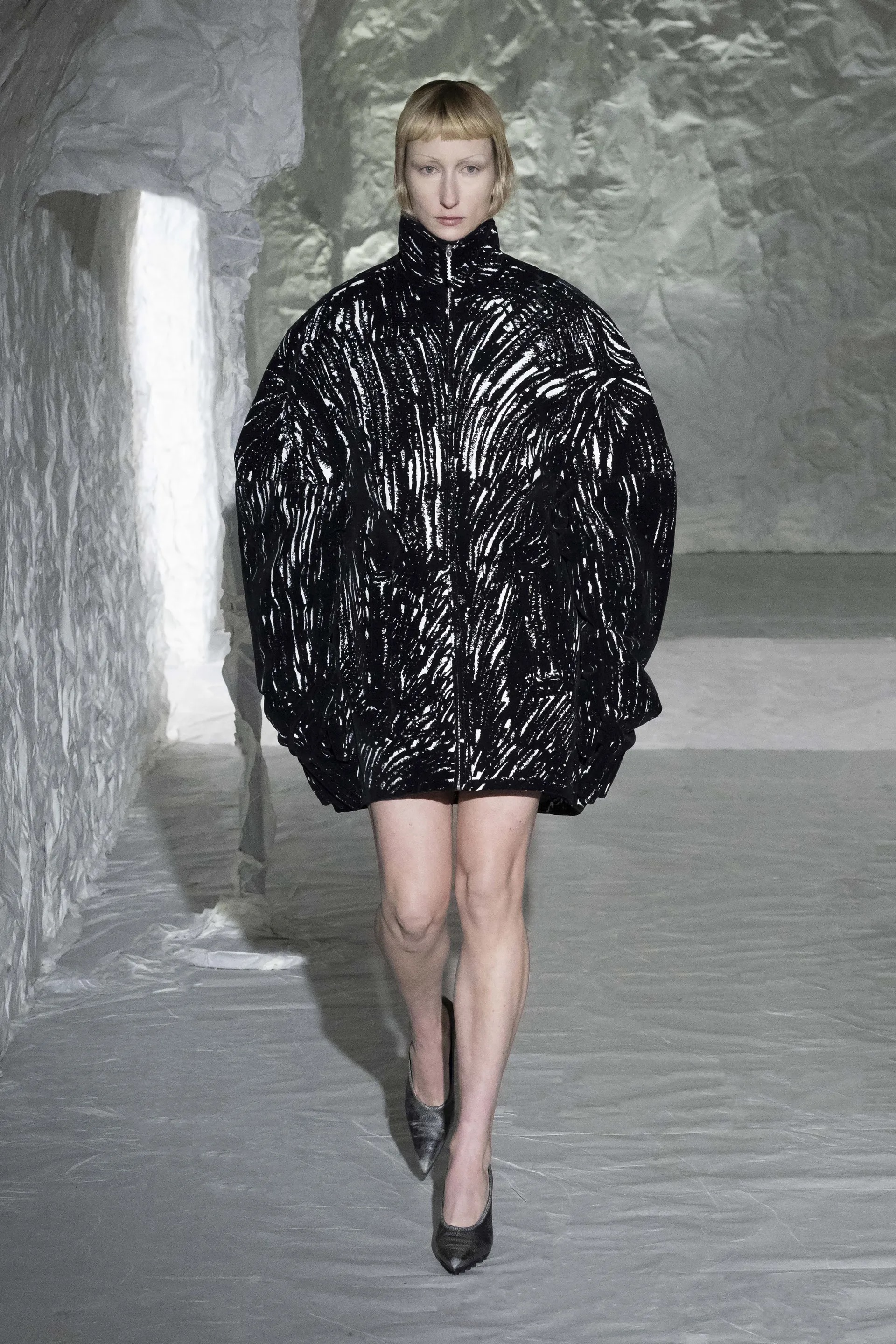 Ирония, швы наружу и право быть собой: 10 причин, по которым любили Франческо Риссо в Marni (фото 30)