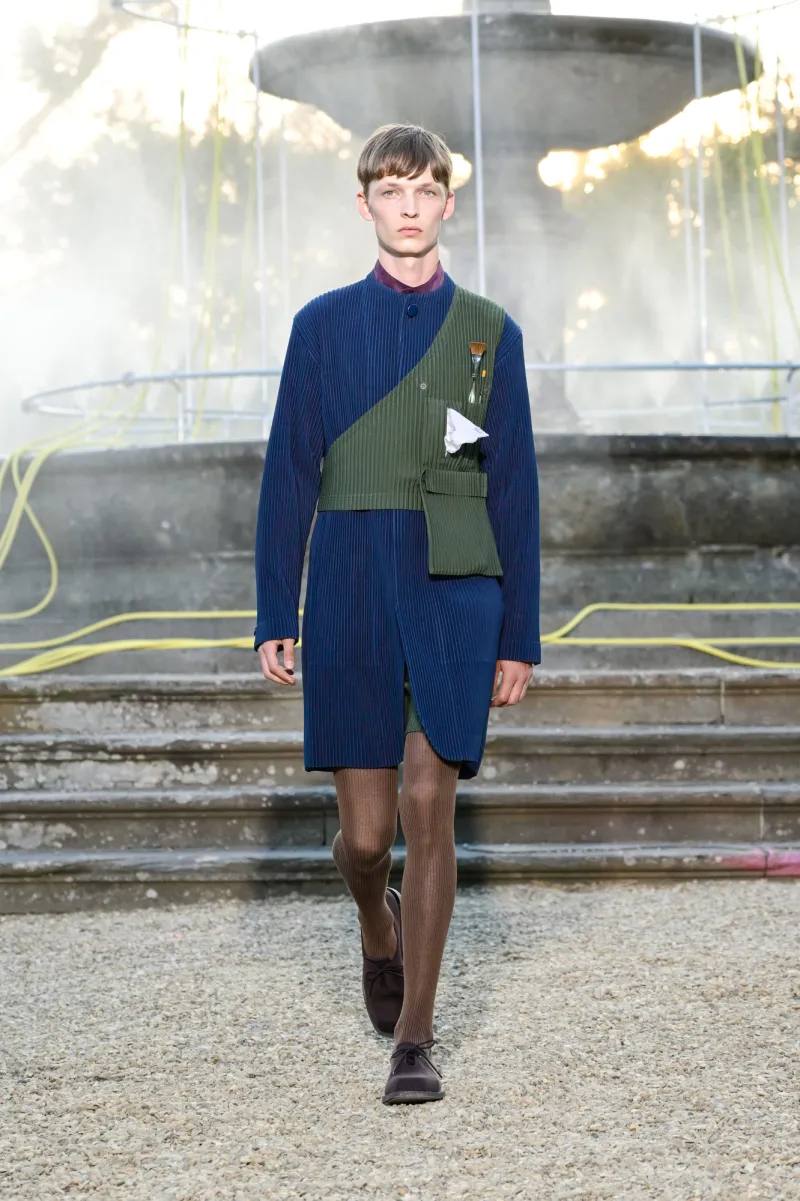 Issey Miyake показал летнюю коллекцию мужской линии Homme Plissé (фото 8)