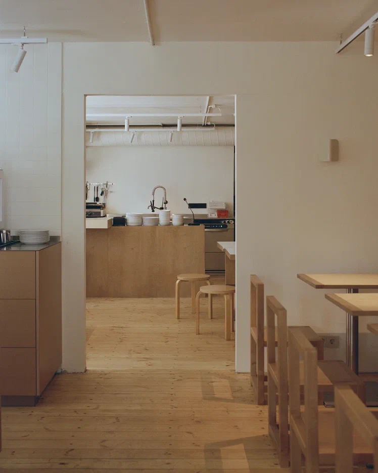 На территории Музея Москвы открылось кафе «БУФ а39» (фото 7)