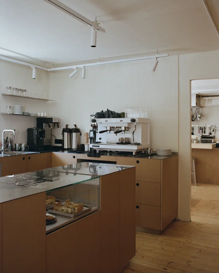 На территории Музея Москвы открылось кафе «БУФ а39» (фото 5)