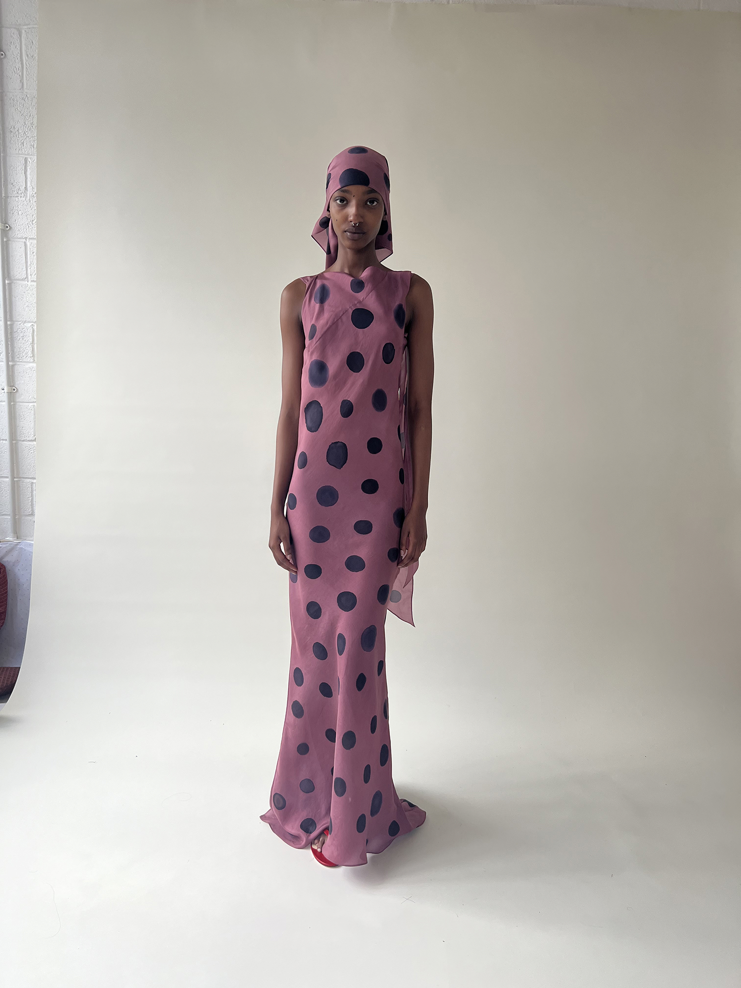 «Начинаешь видеть свое место»: Диана Перова — о том, что нужно российскому дизайнеру, чтобы развиваться в Лондоне (фото 9)