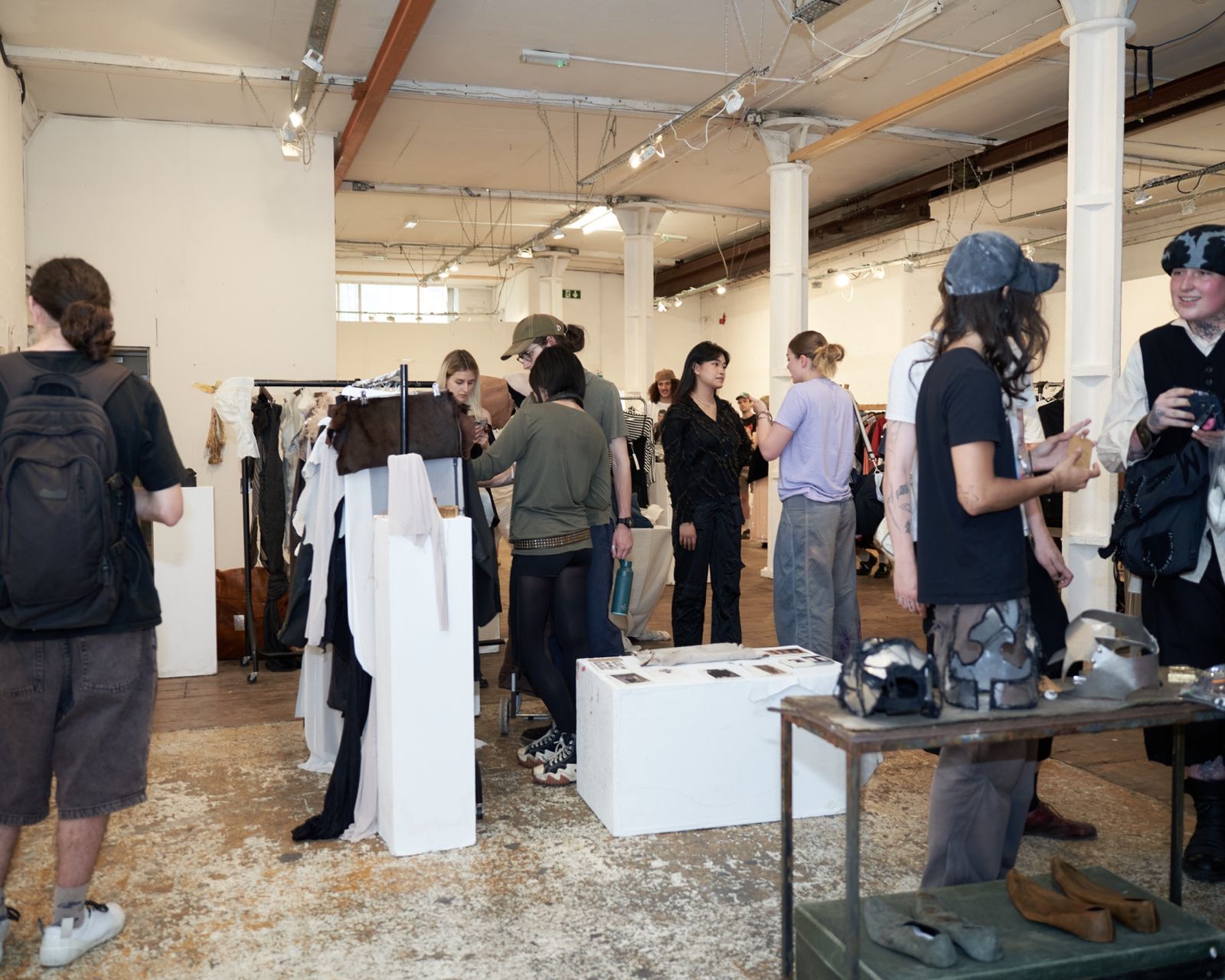 «Начинаешь видеть свое место»: Диана Перова — о том, что нужно российскому дизайнеру, чтобы развиваться в Лондоне (фото 16)