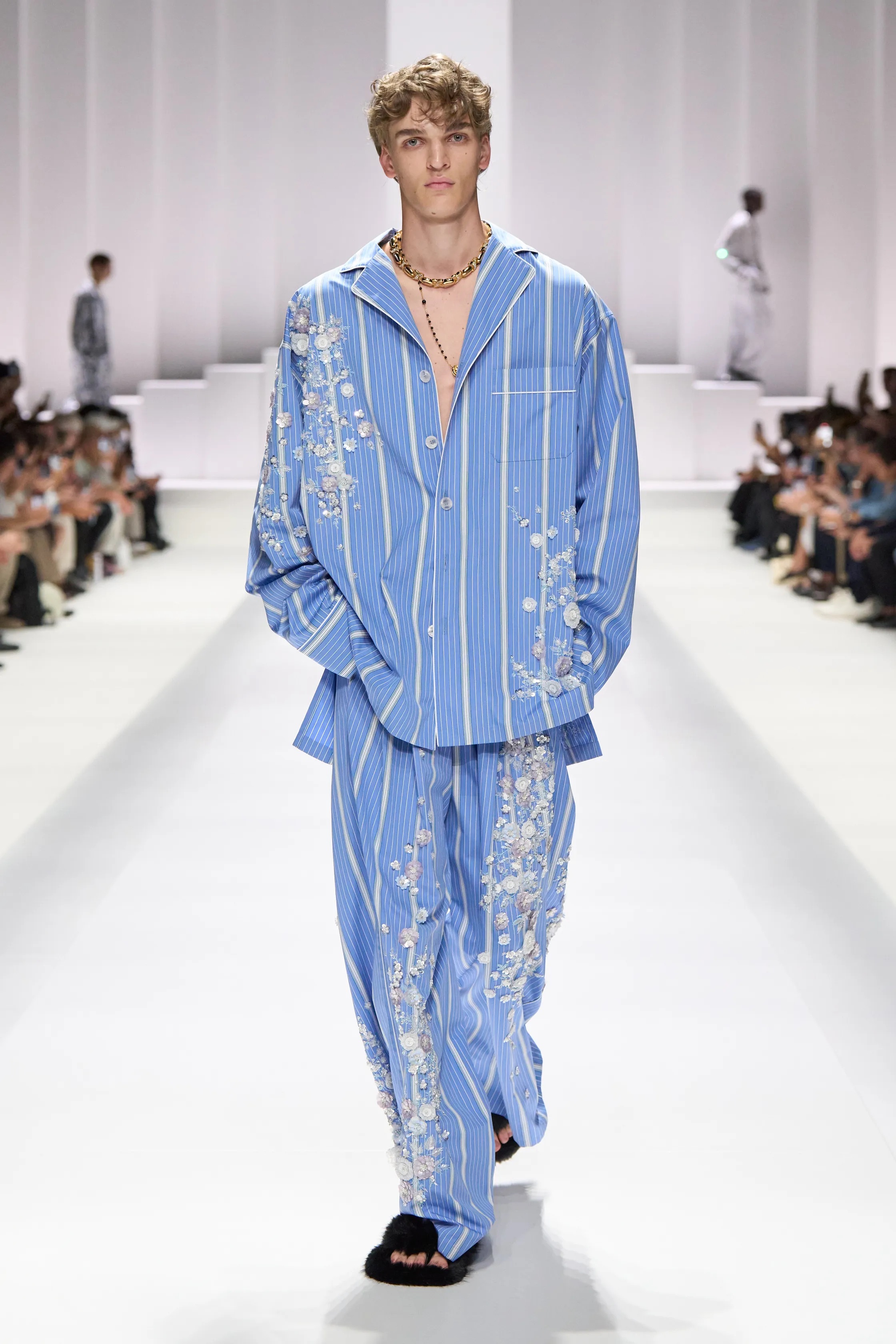 Чему нас научили мужские коллекции сезона весна-лето 2026. Свежие идеи, которые хотим внедрить уже сейчас (фото 3)