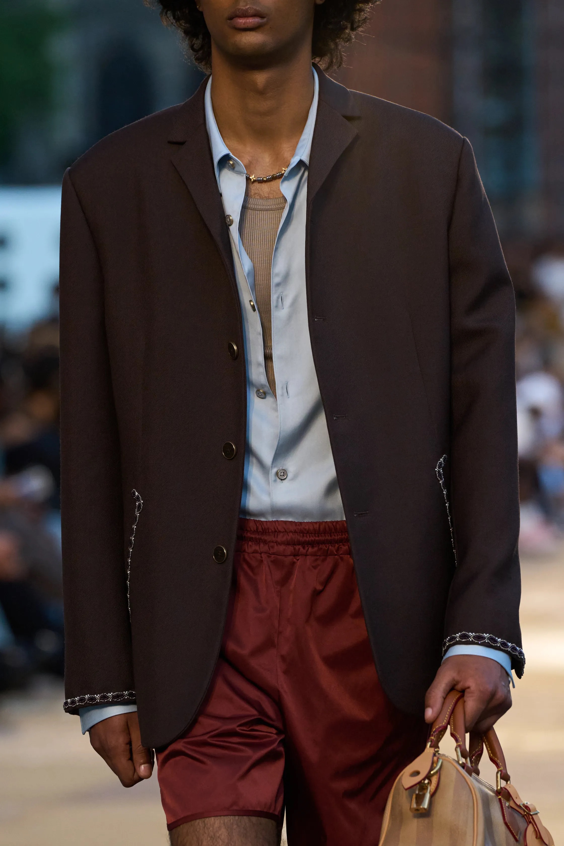 Чему нас научили мужские коллекции сезона весна-лето 2026. Свежие идеи, которые хотим внедрить уже сейчас (фото 2)