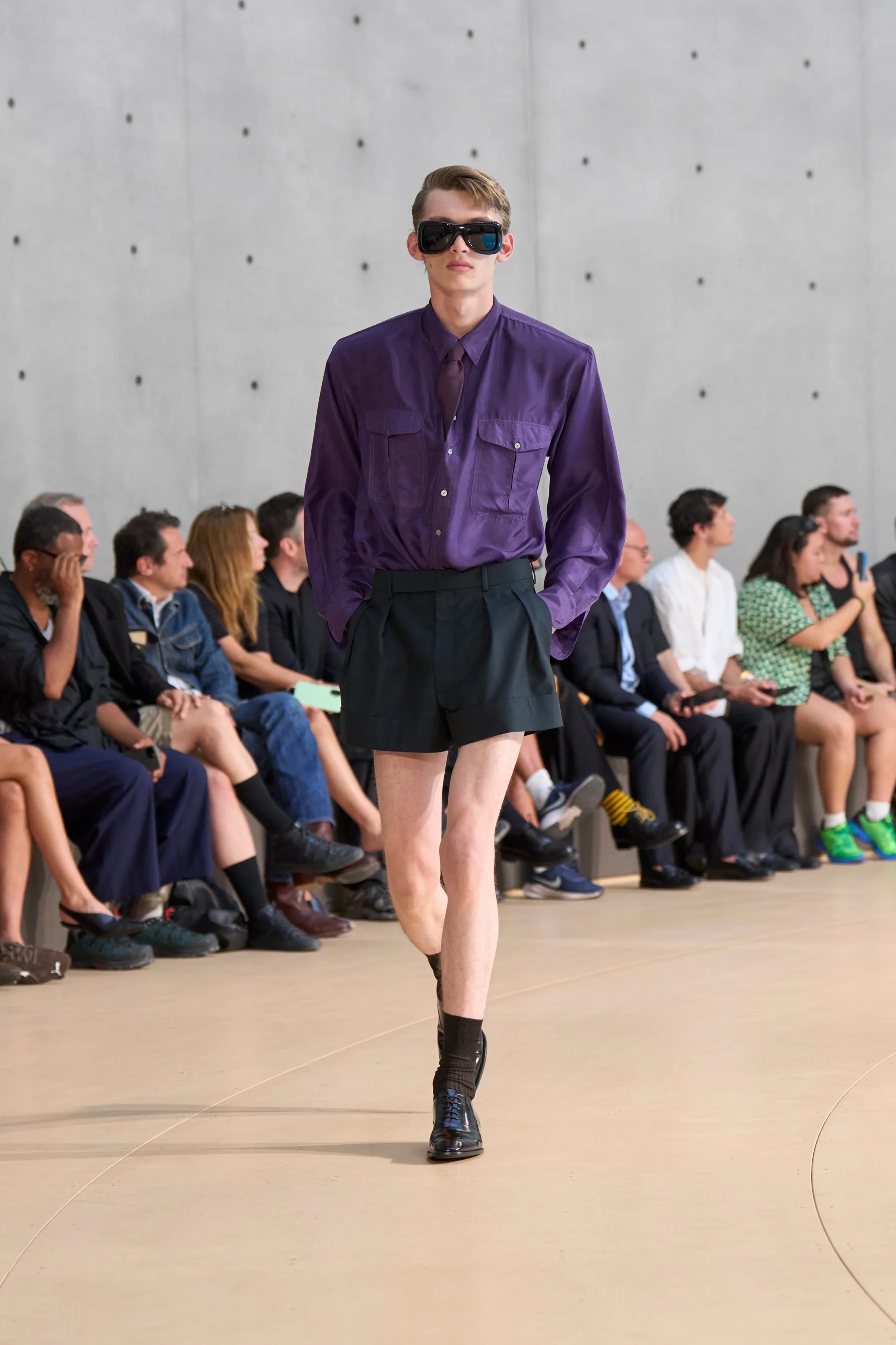 Чему нас научили мужские коллекции сезона весна-лето 2026. Свежие идеи, которые хотим внедрить уже сейчас (фото 18)