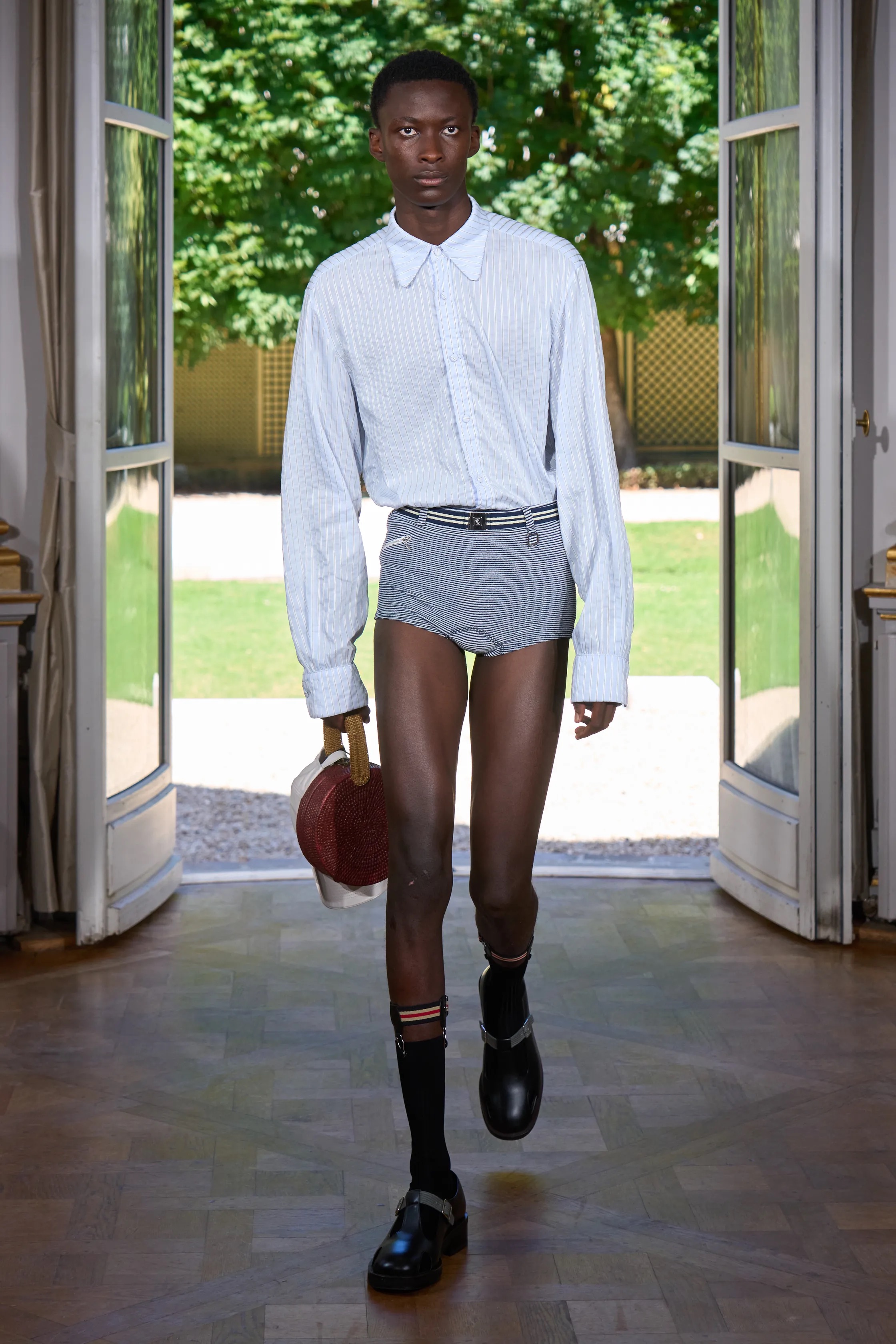 Чему нас научили мужские коллекции сезона весна-лето 2026. Свежие идеи, которые хотим внедрить уже сейчас (фото 21)