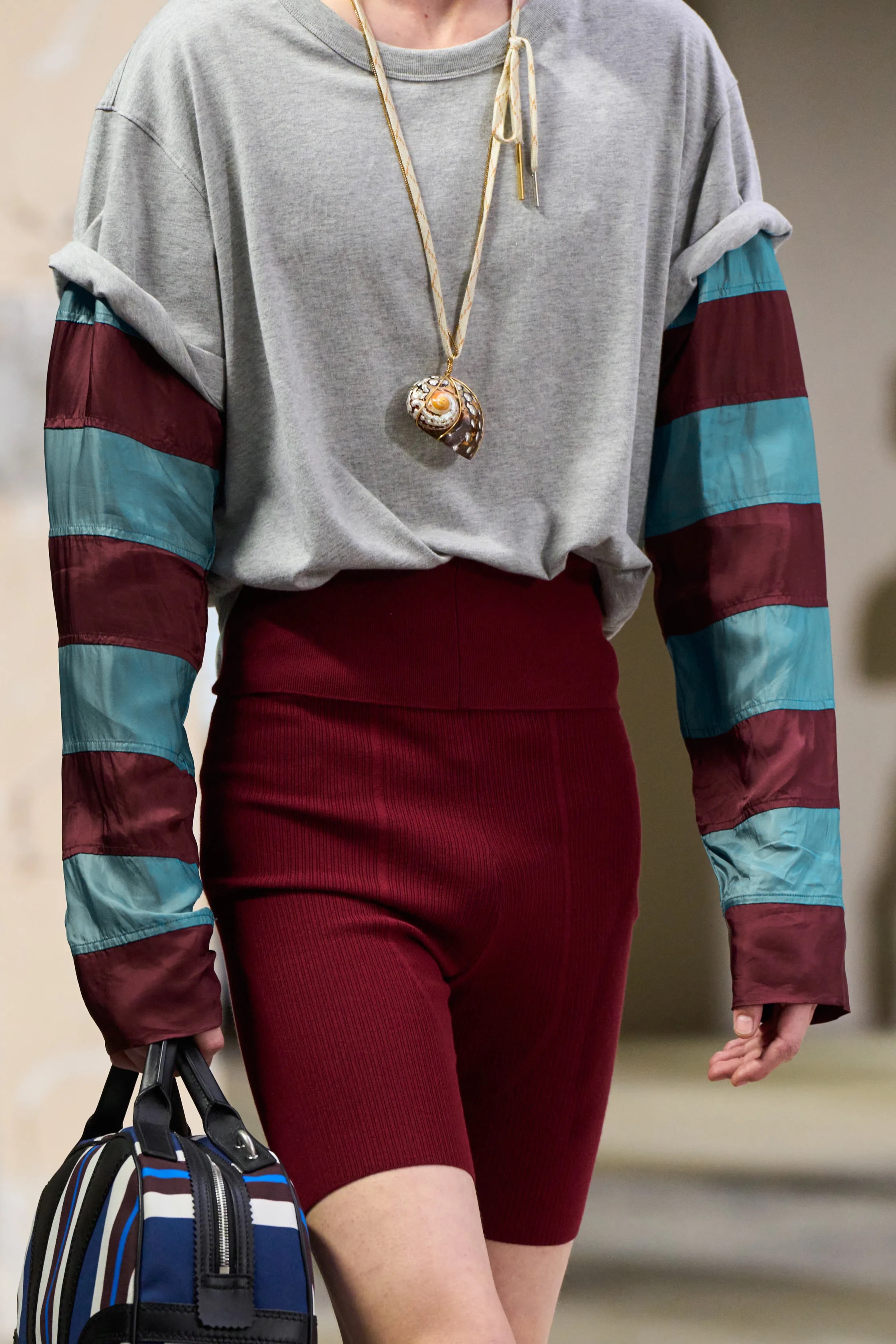 Чему нас научили мужские коллекции сезона весна-лето 2026. Свежие идеи, которые хотим внедрить уже сейчас (фото 25)