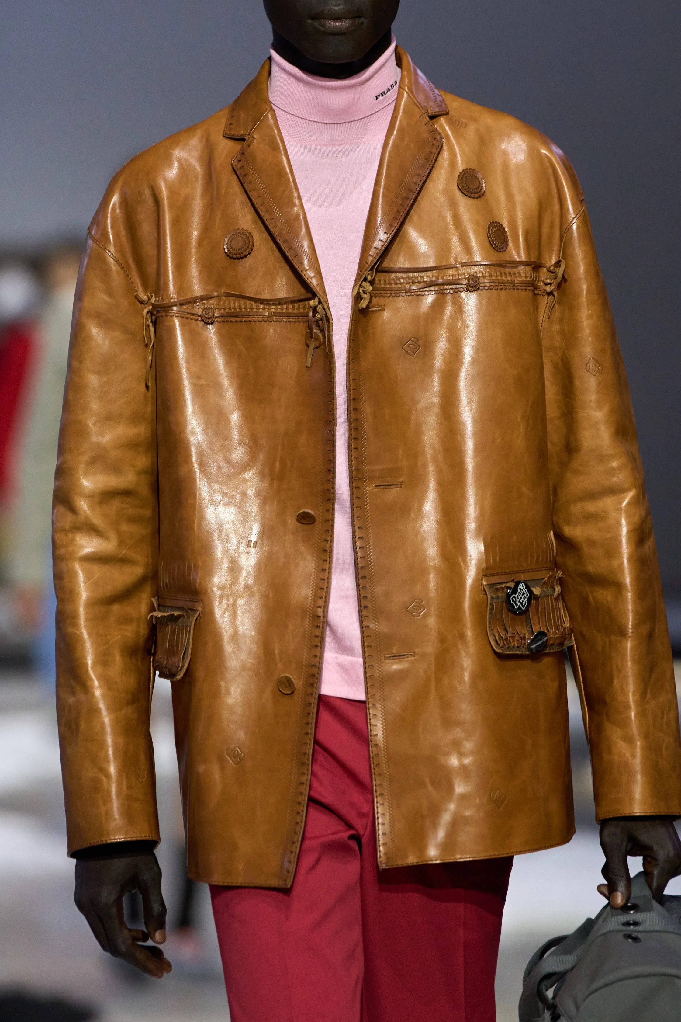 Чему нас научили мужские коллекции сезона весна-лето 2026. Свежие идеи, которые хотим внедрить уже сейчас (фото 33)