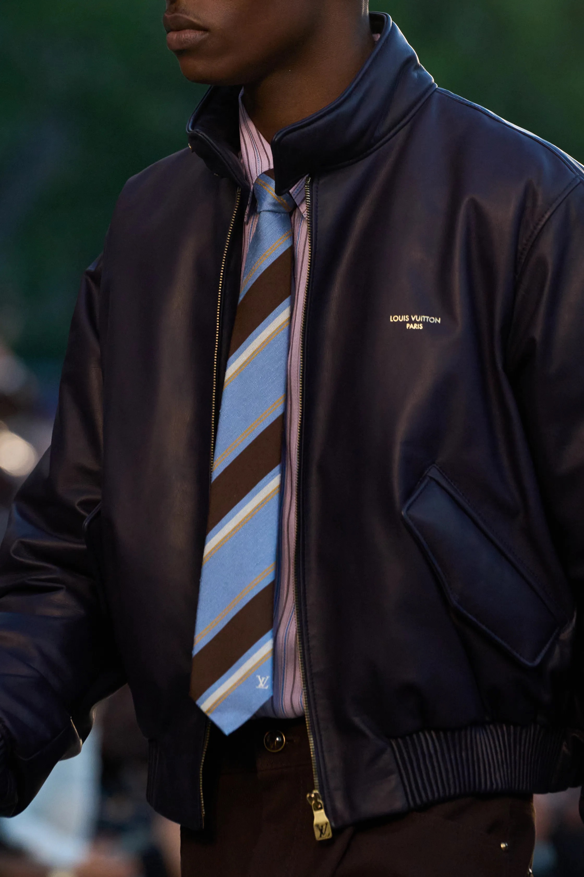 Чему нас научили мужские коллекции сезона весна-лето 2026. Свежие идеи, которые хотим внедрить уже сейчас (фото 46)