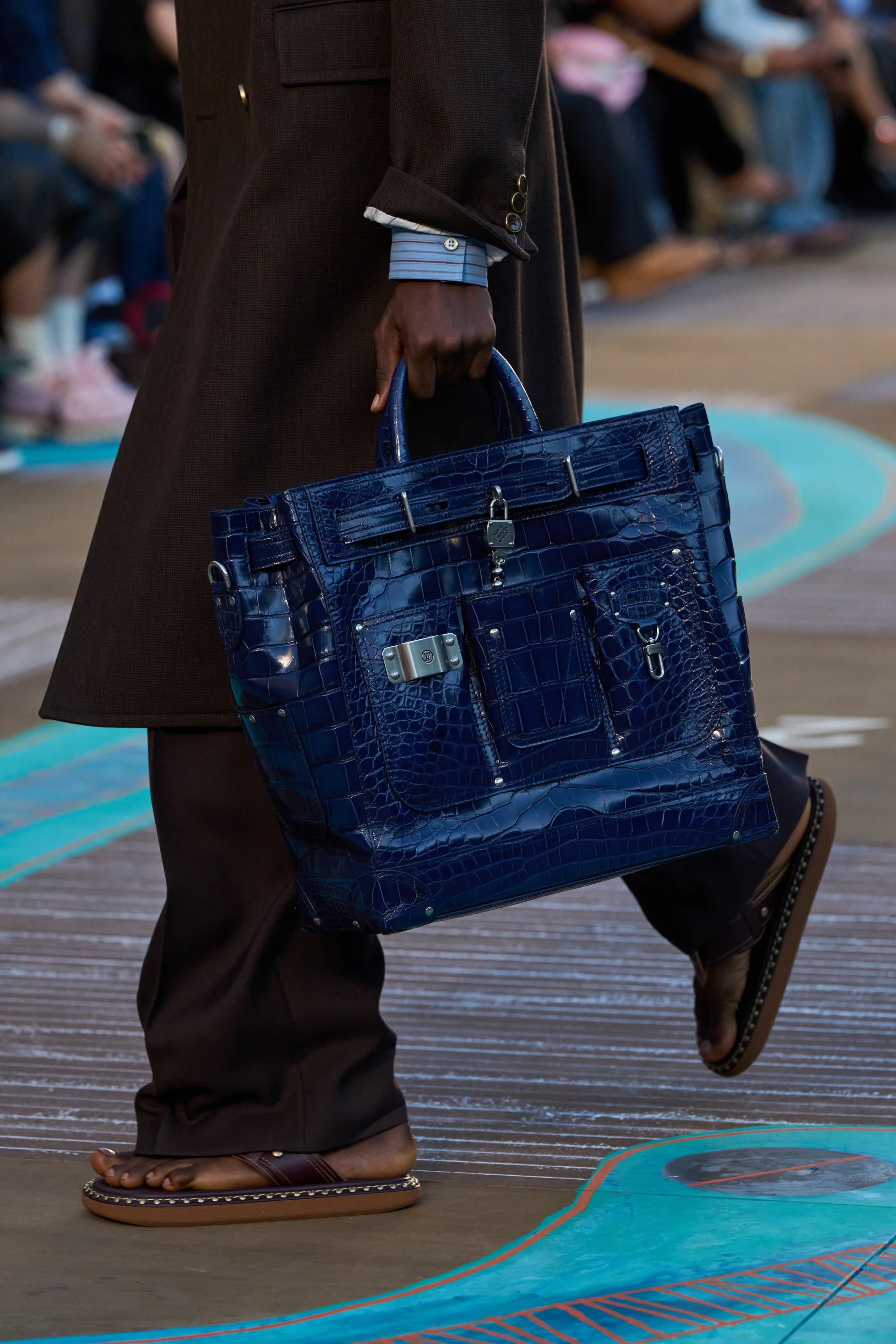 Чему нас научили мужские коллекции сезона весна-лето 2026. Свежие идеи, которые хотим внедрить уже сейчас (фото 66)