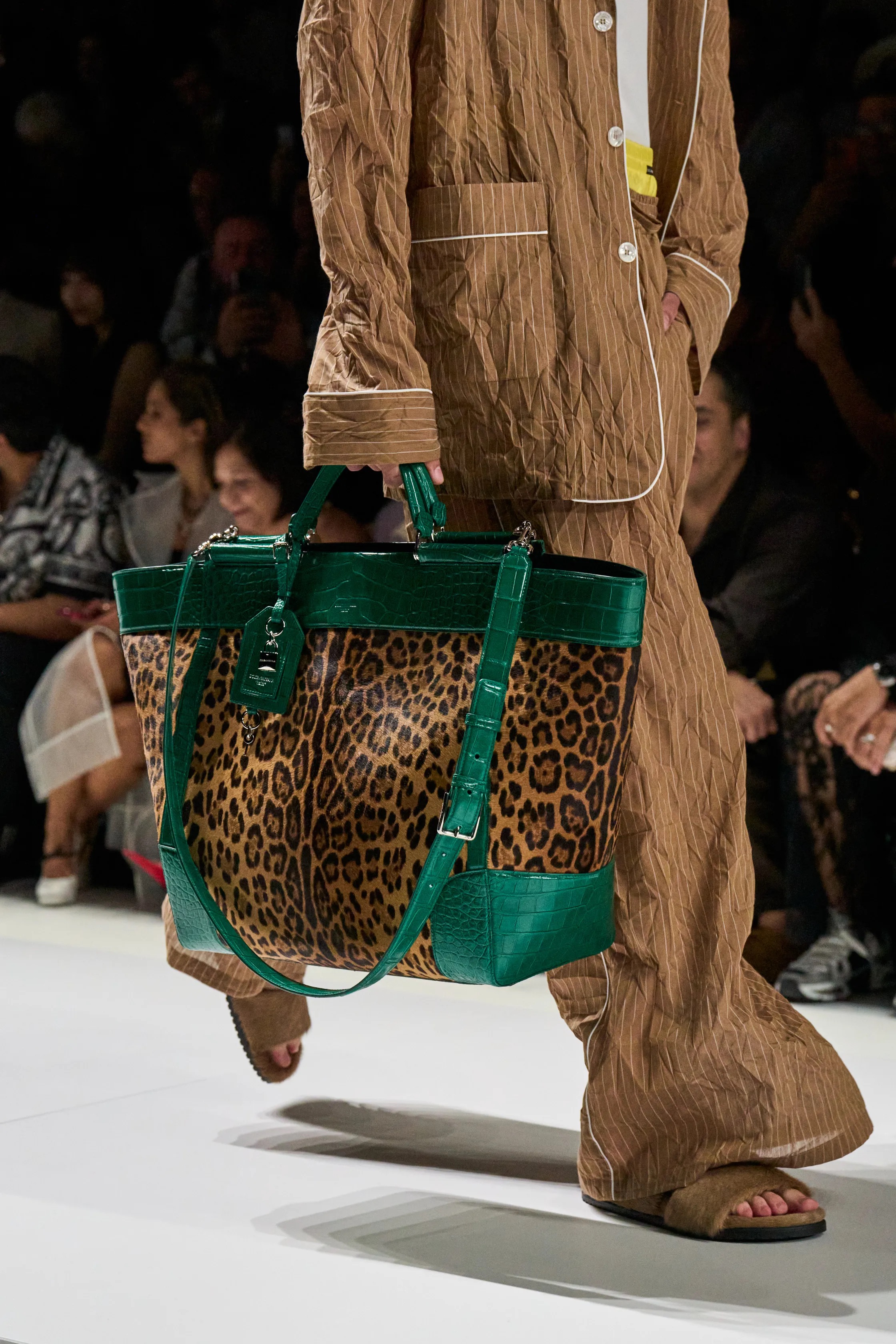 Чему нас научили мужские коллекции сезона весна-лето 2026. Свежие идеи, которые хотим внедрить уже сейчас (фото 71)