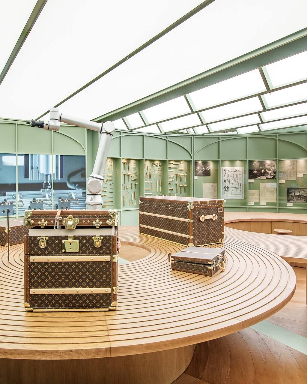Louis Vuitton открыл пространство The Louis в Шанхае (фото 4)