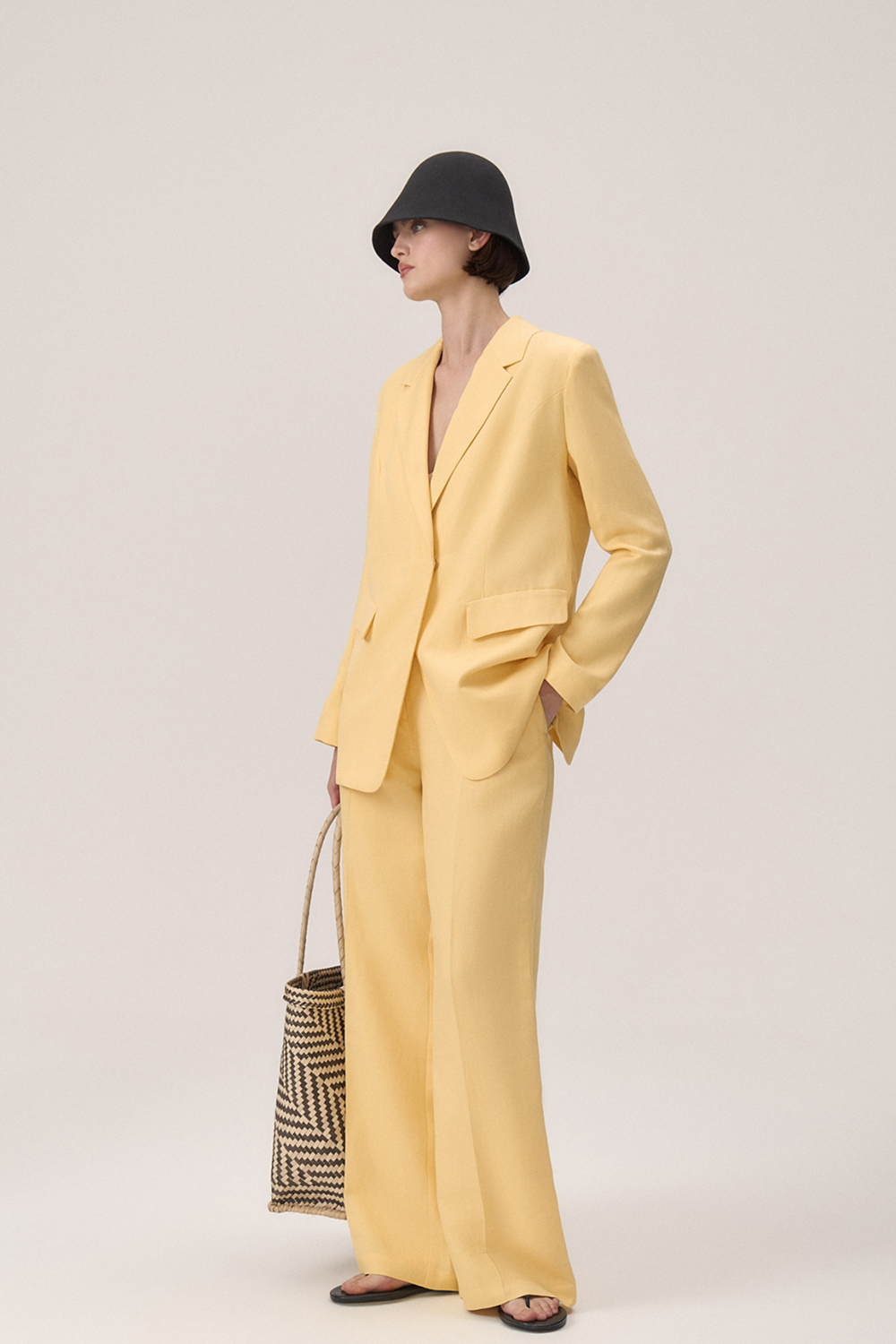 Панталоны St. Casanier и сумка-лукошко «Верфь»: что нового у локальных брендов (фото 22)