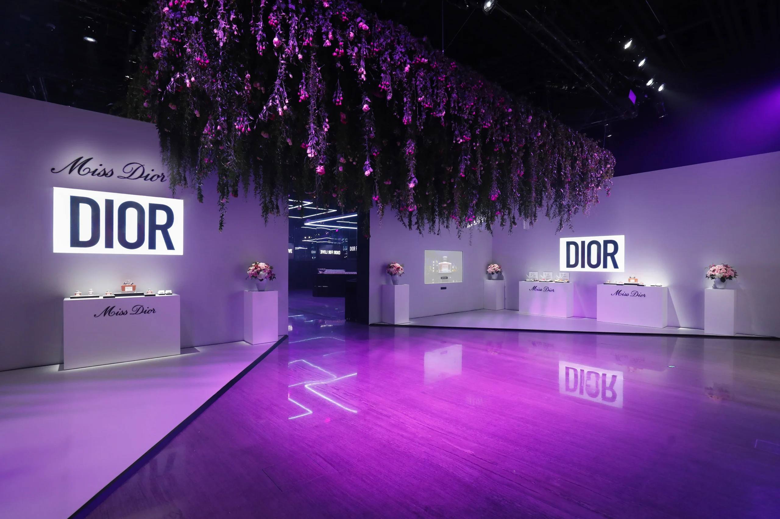 Выставка Miss Dior пройдет в Шанхае (фото 1)