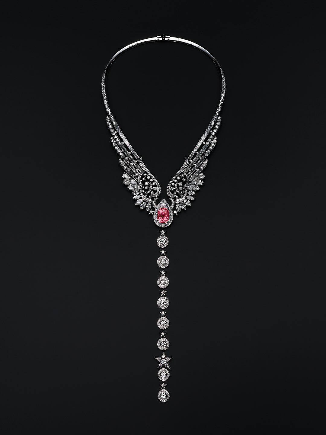 Chanel выпустил новую коллекцию высокого ювелирного искусства (фото 2)