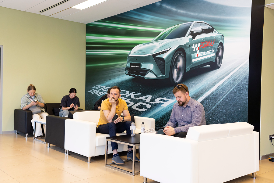 В России состоялся официальный старт продаж Exeed Exlantix ES (фото 10)