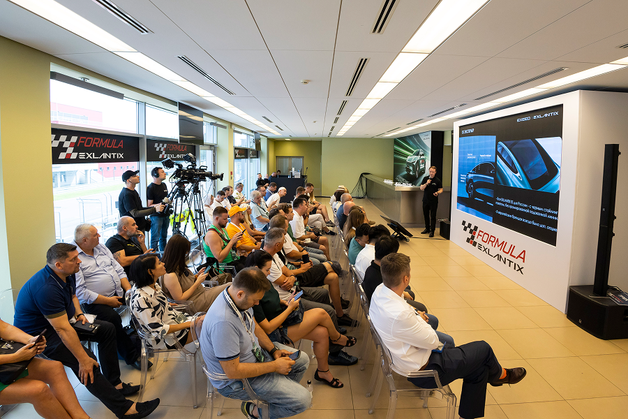 В России состоялся официальный старт продаж Exeed Exlantix ES (фото 6)