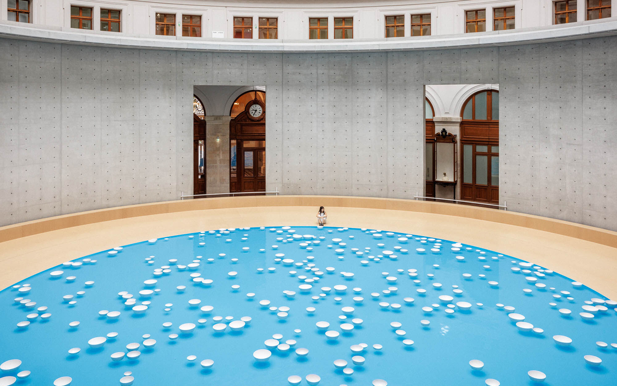 Сюрреализм Мана Рэя и архивы Версаче: какие выставки смотреть за рубежом во второй половине 2025-го (фото 3)