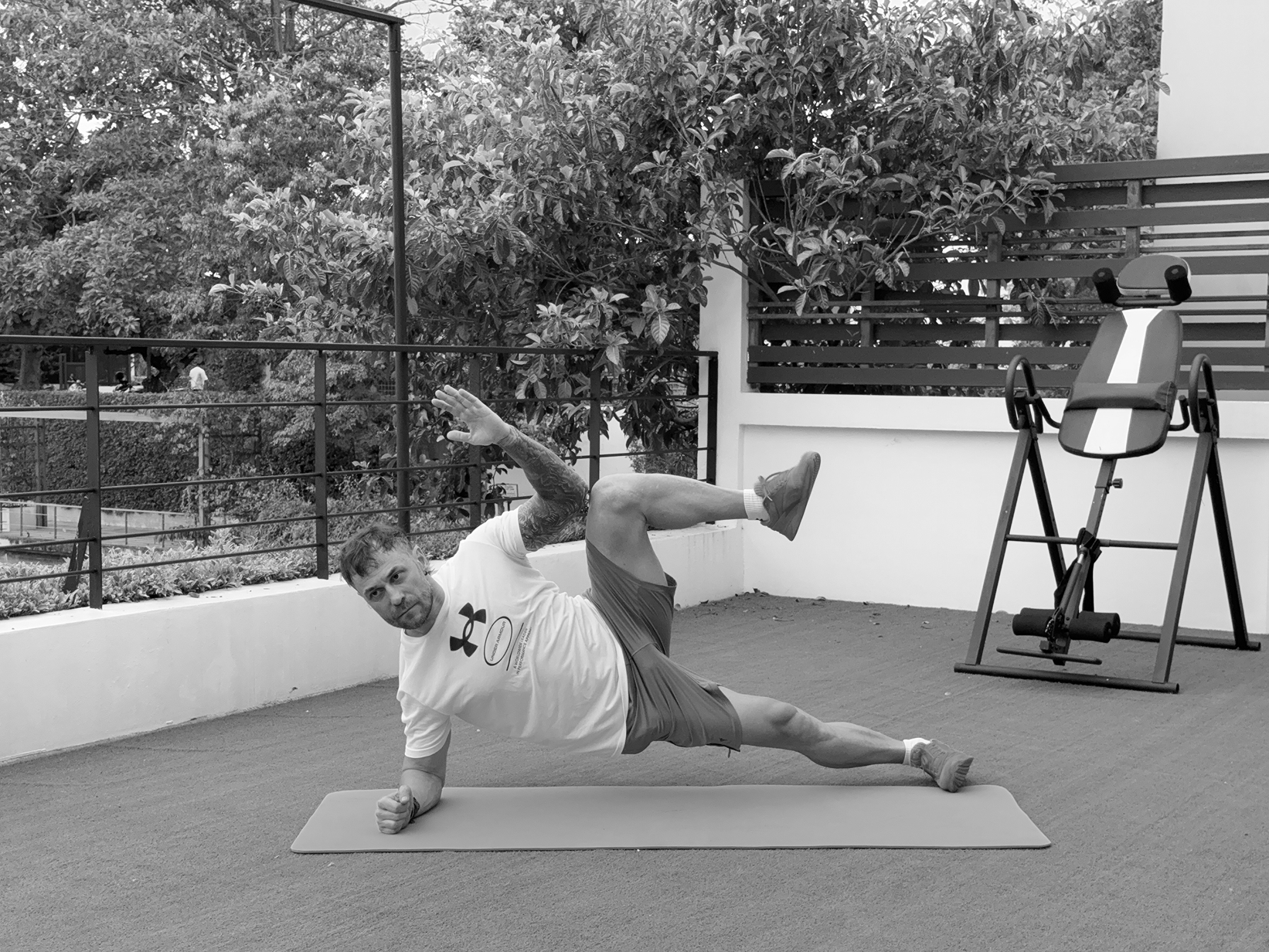 Как эффективно тренироваться с собственным весом? Показывает тренер (фото 4)