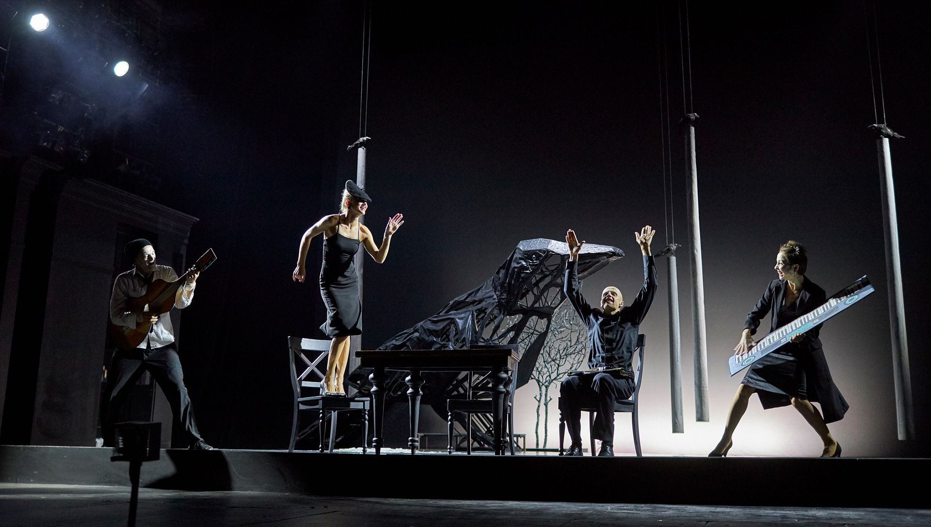 Умер Юрий Бутусов — 5 спектаклей режиссера, которые еще можно увидеть в Москве (фото 3)