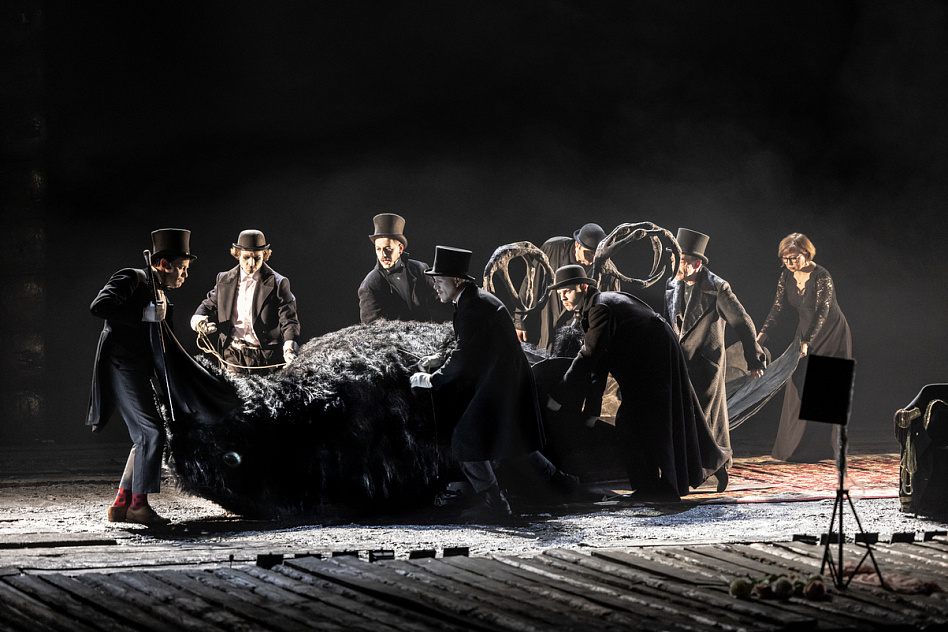 Умер Юрий Бутусов — 5 спектаклей режиссера, которые еще можно увидеть в Москве (фото 5)