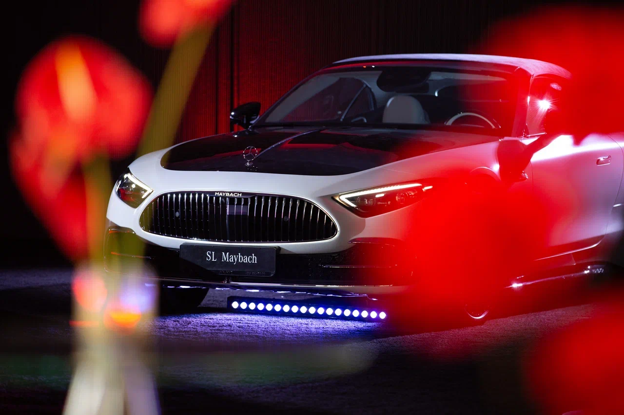 «МБ РУС Ретейл» представил эксклюзивные экземпляры Mercedes-Maybach SL 680 (фото 3)