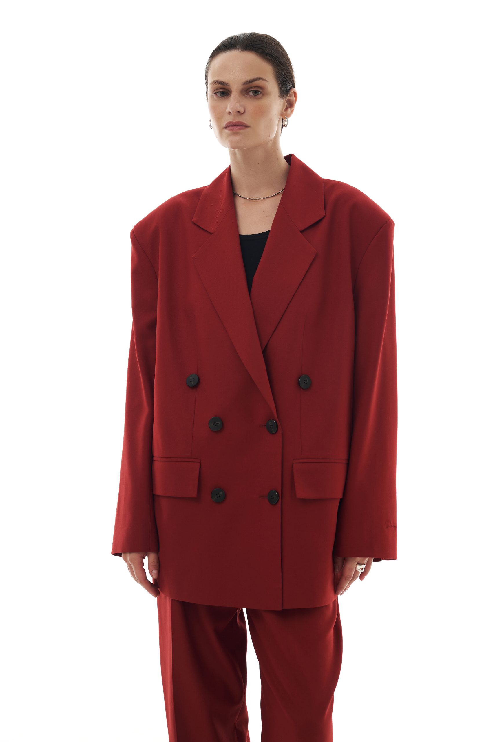 Широко мыслим: 24 жакета с акцентными плечами (фото 14)