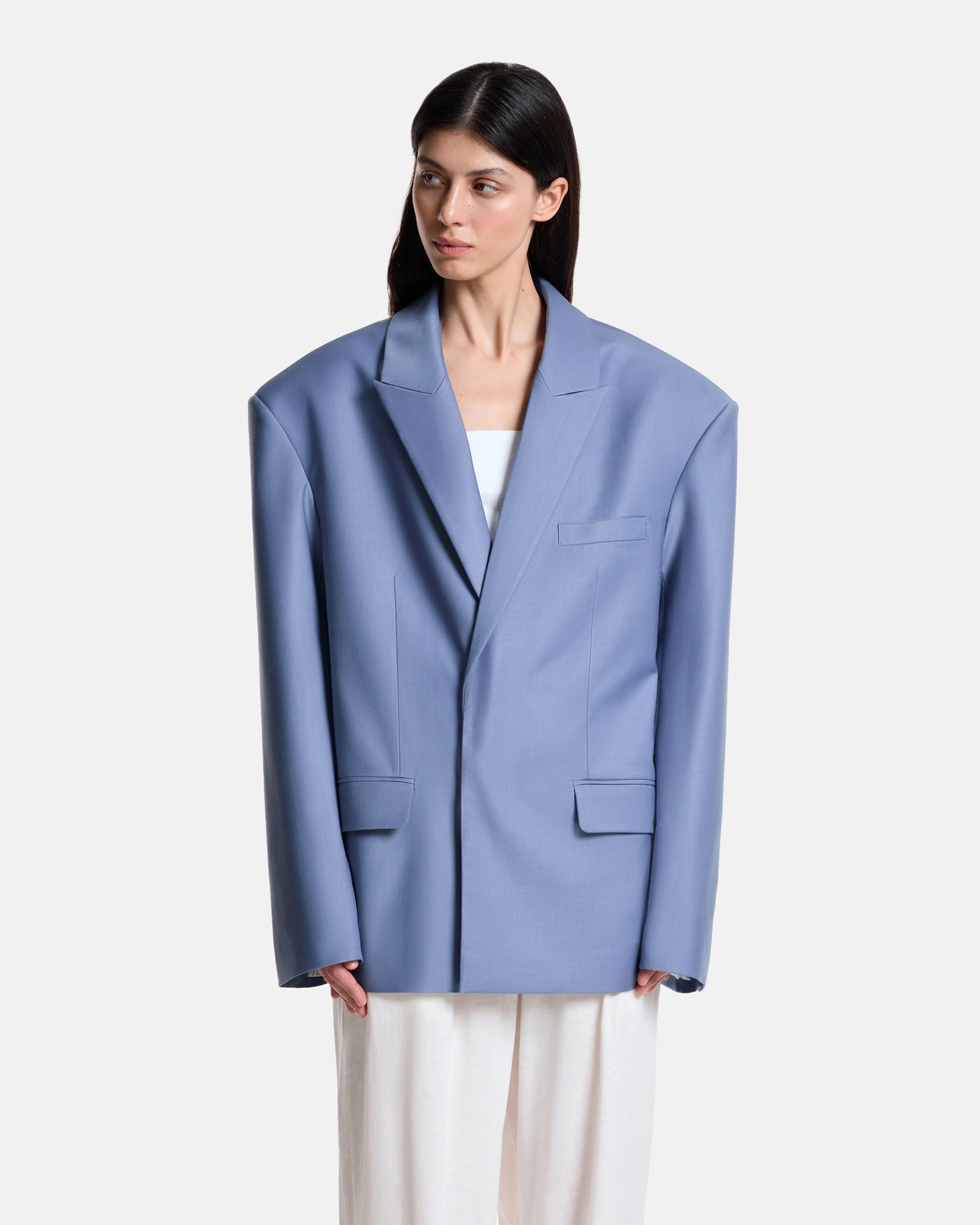 Широко мыслим: 24 жакета с акцентными плечами (фото 2)