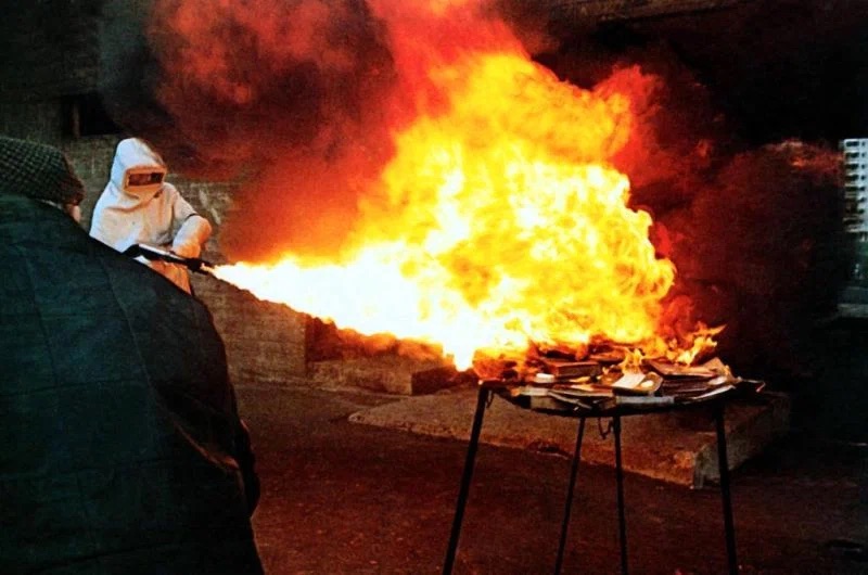 Марсианские хроники, горящие книги и собственный телетеатр: семь экранизаций Рэя Брэдбери (фото 2)