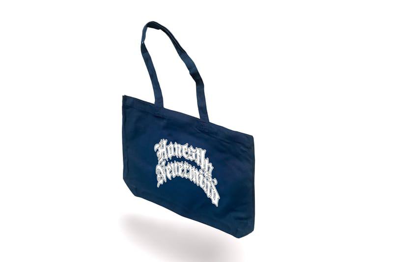 Дрейк выпускает эксклюзивный мерч (фото 6)