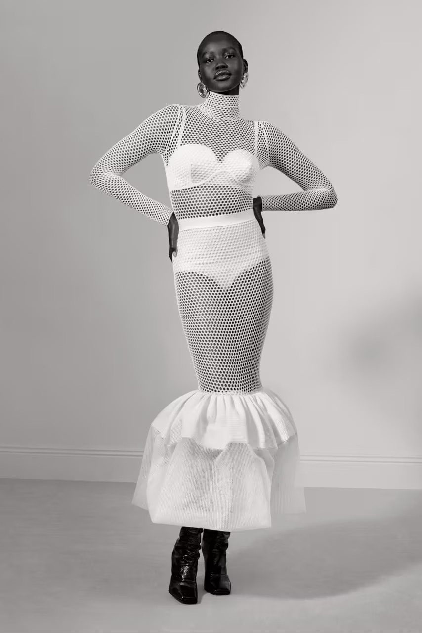 В сети появилась первая кампания коллекции Сары Бёртон для Givenchy (фото 7)