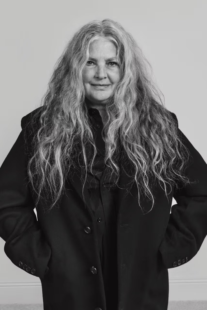 В сети появилась первая кампания коллекции Сары Бёртон для Givenchy (фото 1)