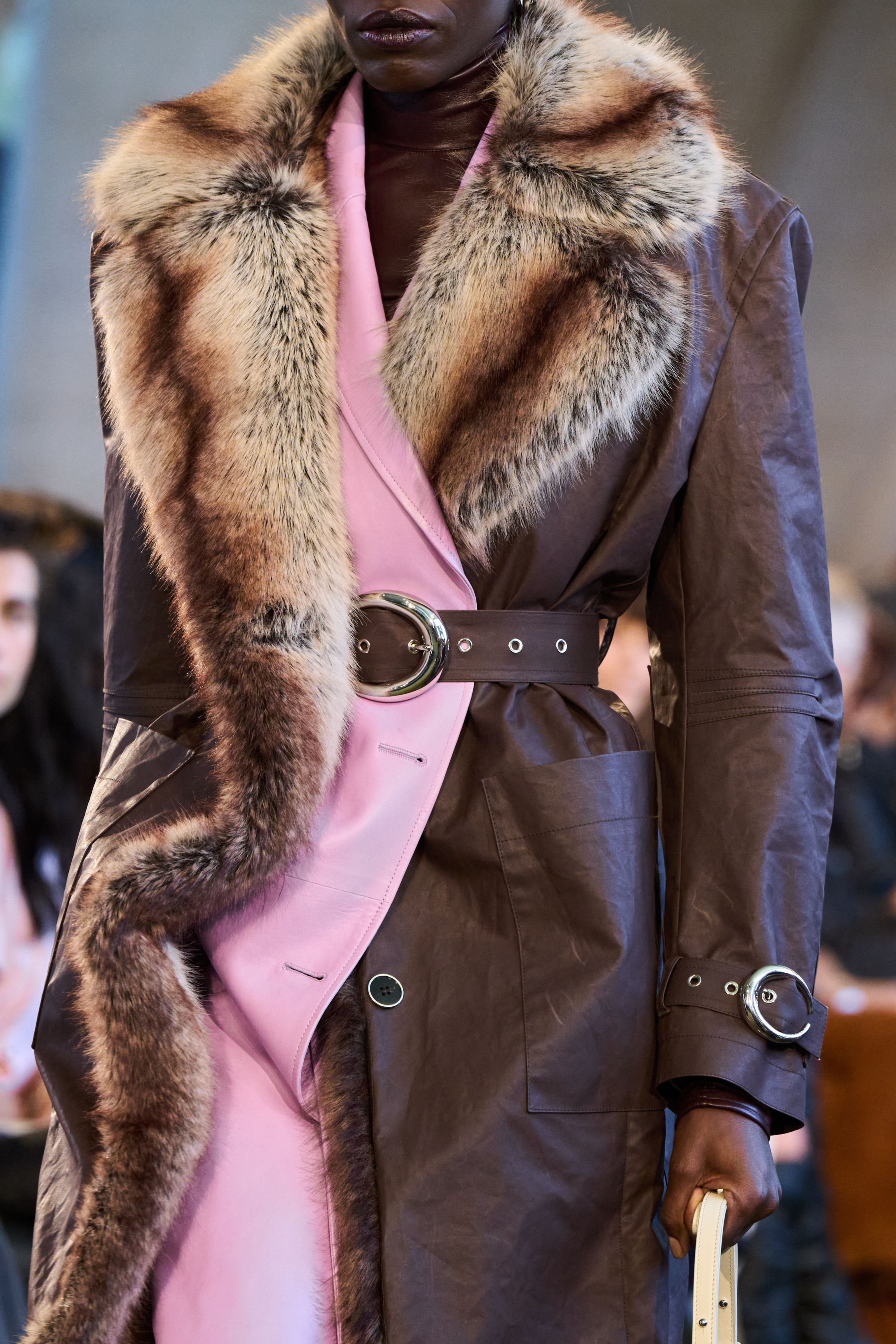 Самые модные аксессуары осень-зима 2025. Выбор BURO. (фото 30)