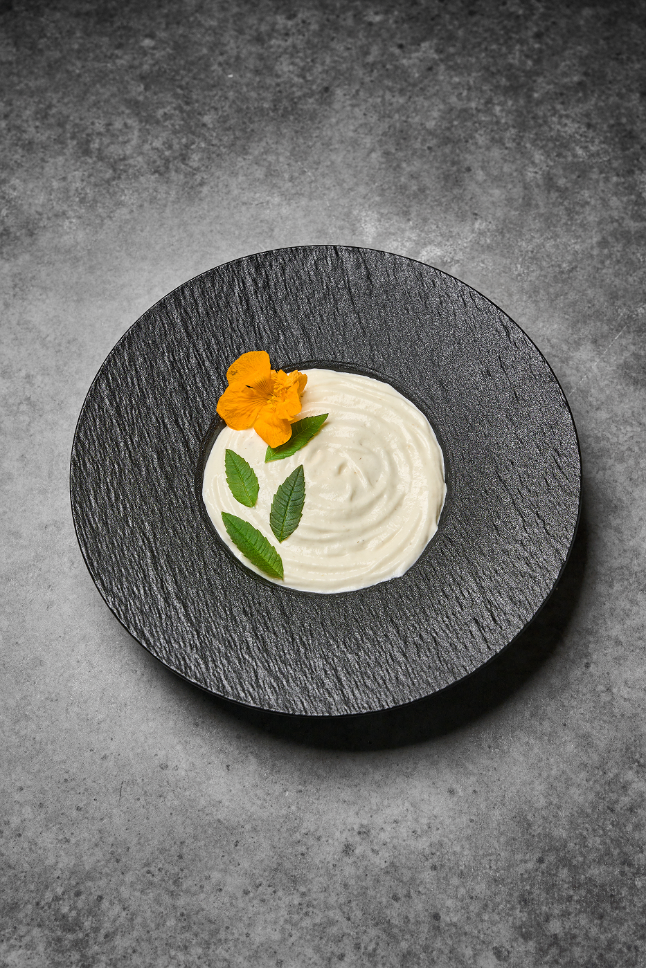 Новости ресторанов: окрошка с осетриной, колбаски мергез и каламарата с боттаргой (фото 4)