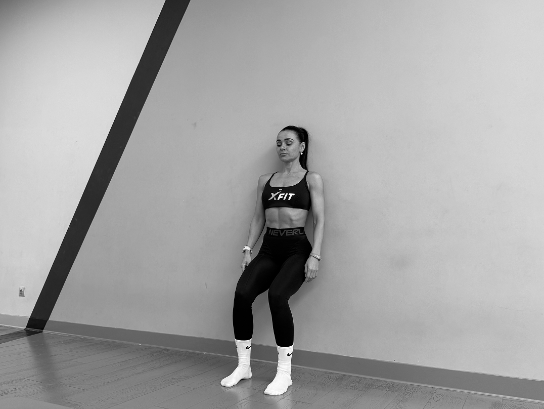 Какие упражнения помогут побороть тревожность? Показывает тренер (фото 3)